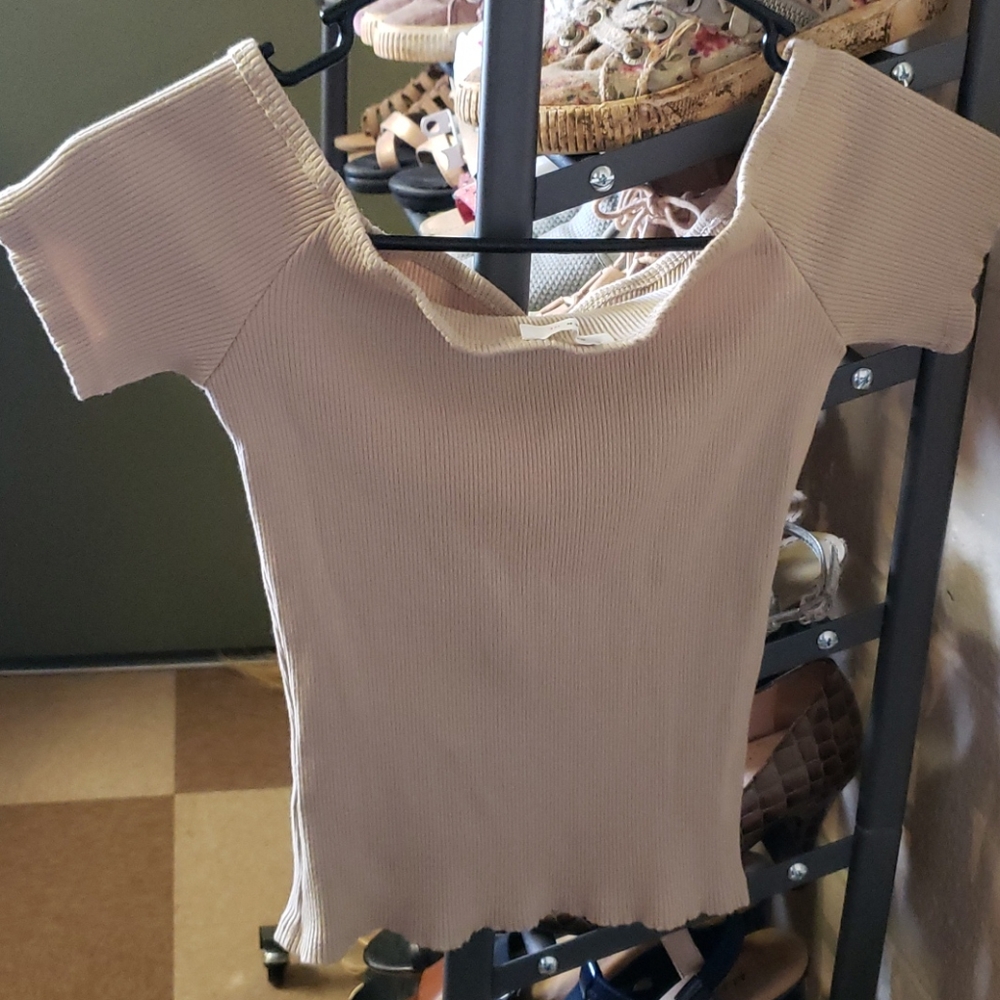 Top - Picture 3 of 3